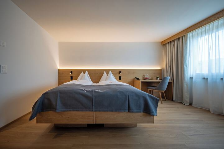 Room 13 of 74