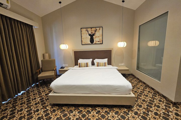Room 8 of 36