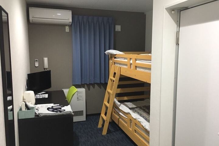 Room 7 of 30