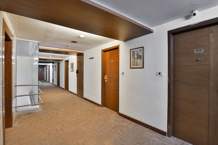 Ballroom/Hall 1 of 10