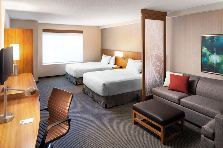 Quadruple Queen Size Bed (2 of 4)