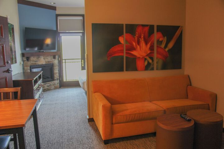 Room 19 of 111