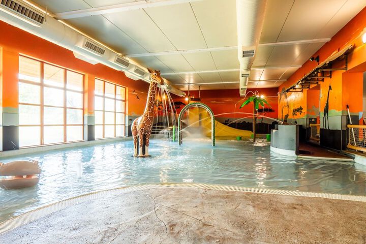 Pool 60 of 78