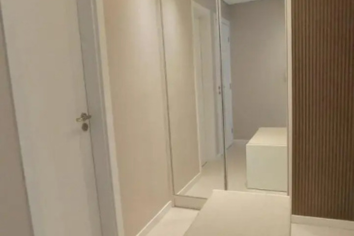 Room 6 of 6