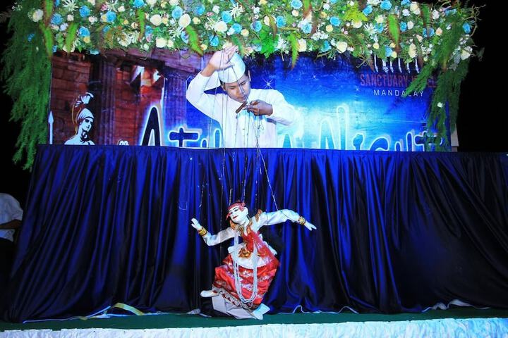 Ballroom/Hall 35 of 46