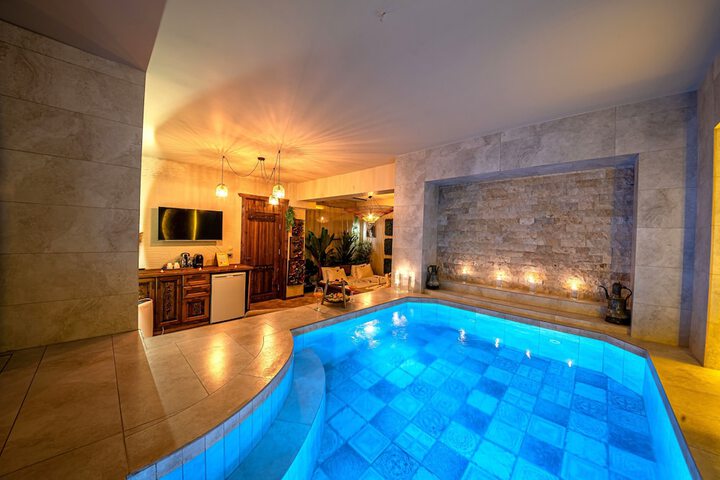 Pool 88 of 124