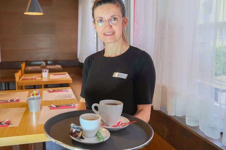 Breakfast/Coffee Service 40 of 60