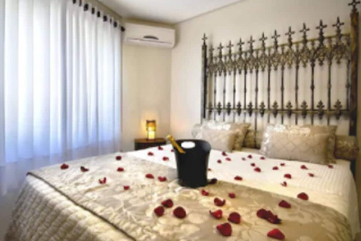 Room 15 of 94