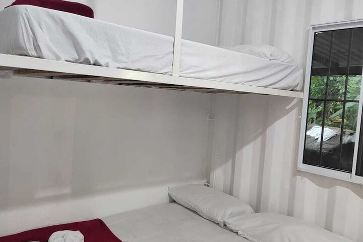Room 73 of 135
