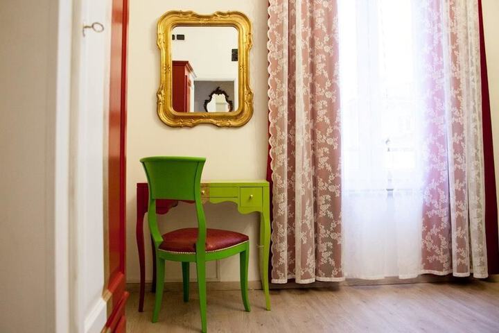 Room 43 of 63