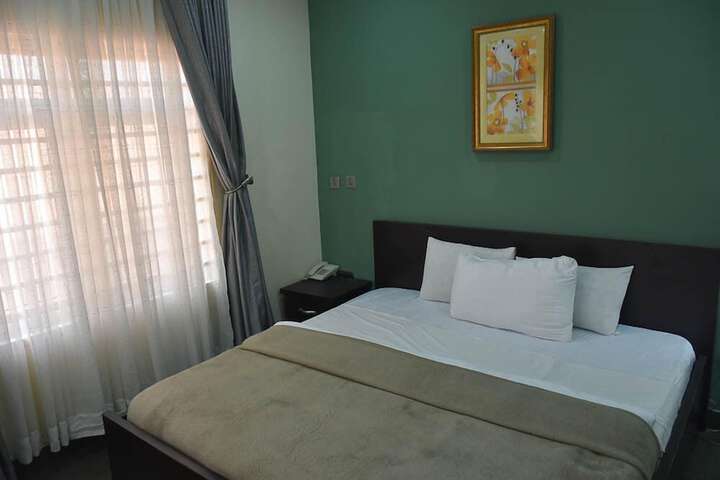 Room 20 of 32