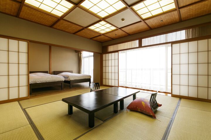 Room 18 of 93