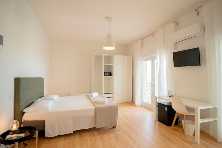 Room 49 of 104
