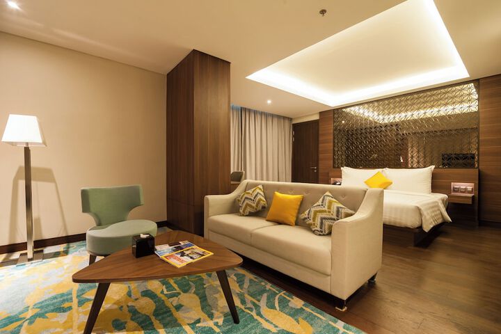 Room 13 of 52