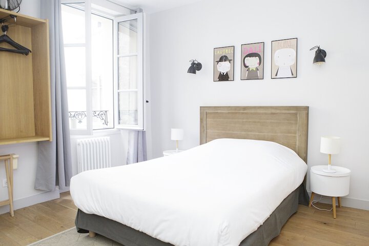 Room 3 of 53