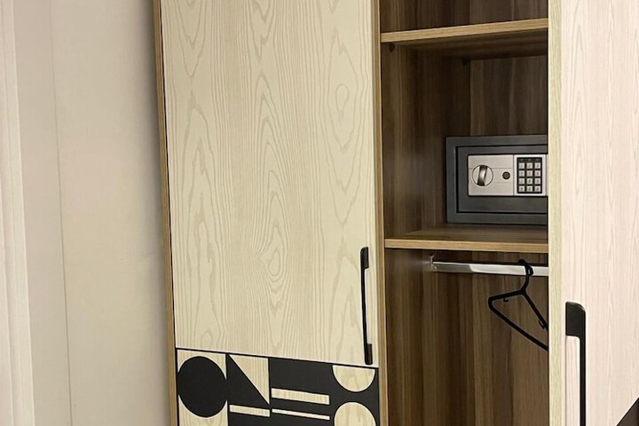 Room 63 of 135