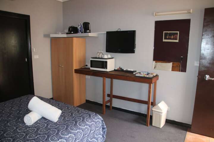 Room 15 of 30