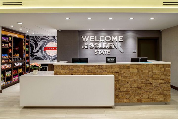 Snack bar