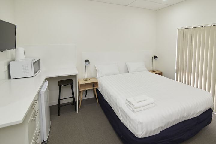 Room 10 of 43