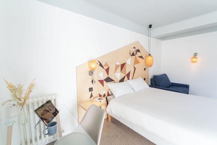 Room 15 of 43
