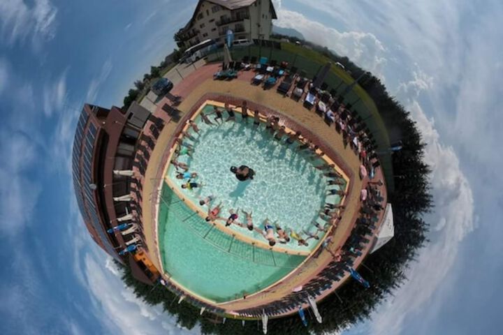 Hotel 12 of 19