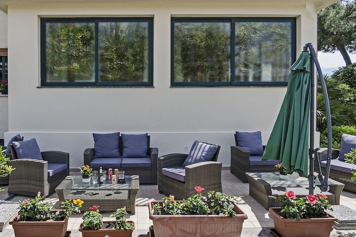 Terrace/Patio 37 of 40