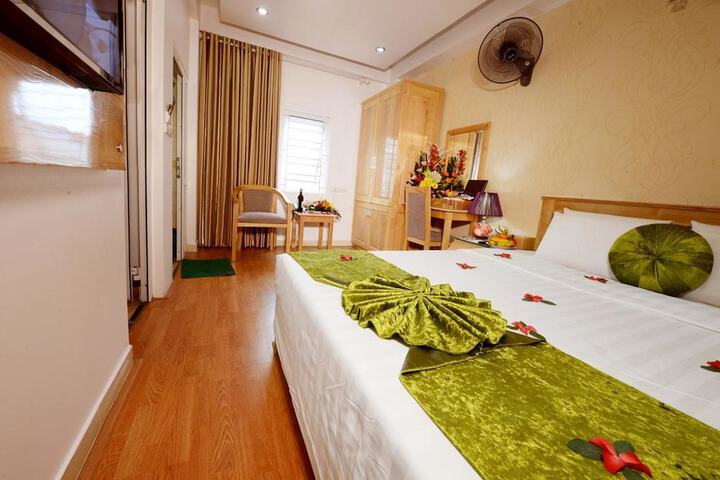 Room 17 of 29
