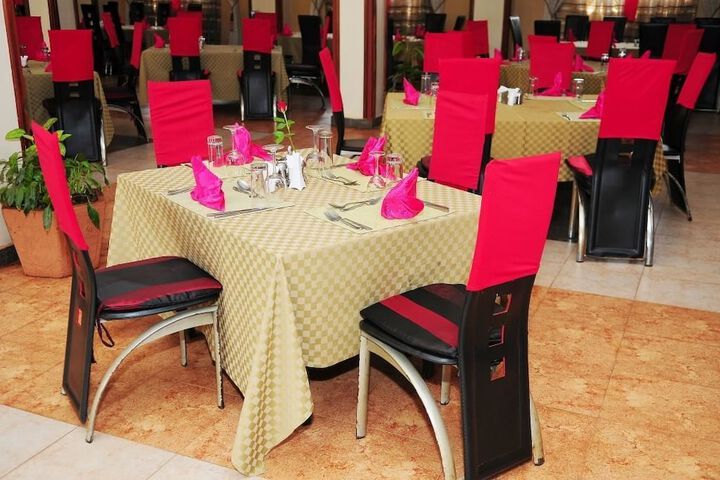 Dining 52 of 96