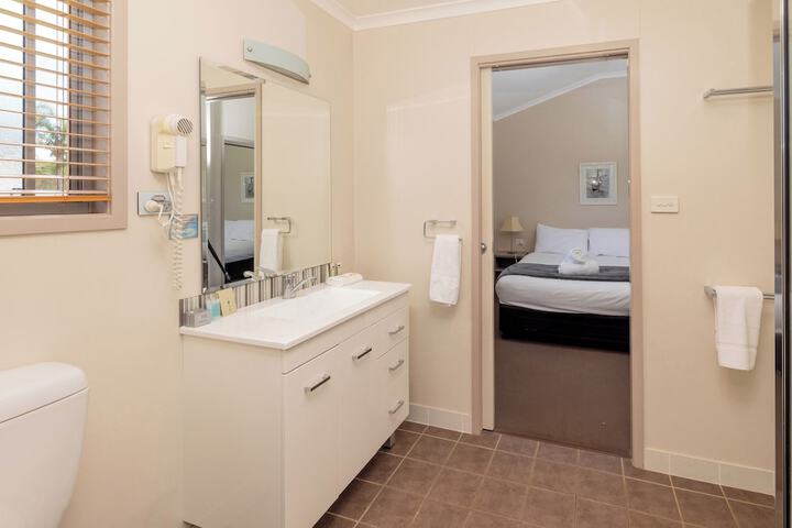 Room 78 of 118