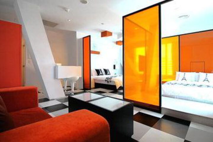 Room 16 of 52
