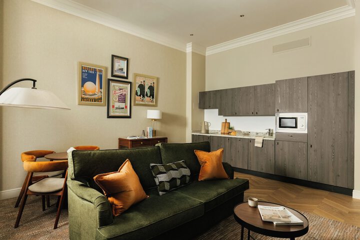 Room 60 of 80