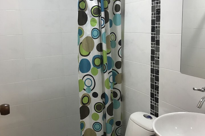 Room 10 of 24
