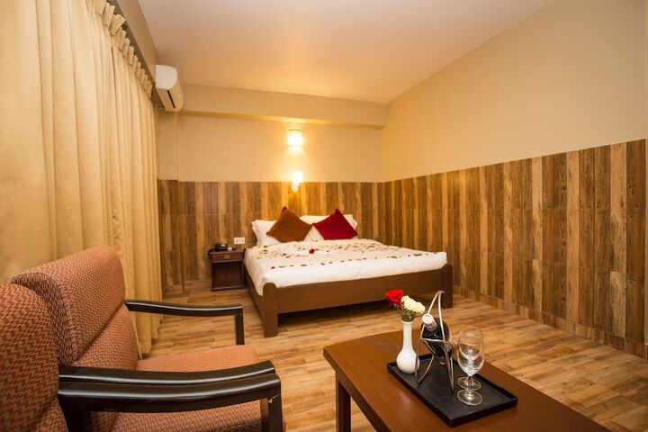 Room 10 of 76