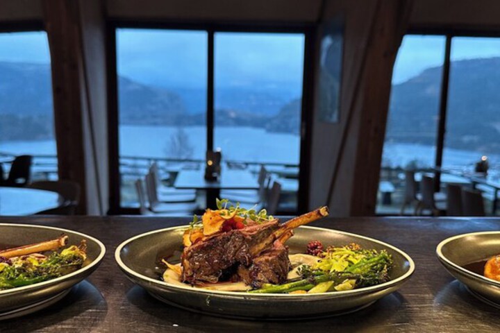 Dining 41 of 59