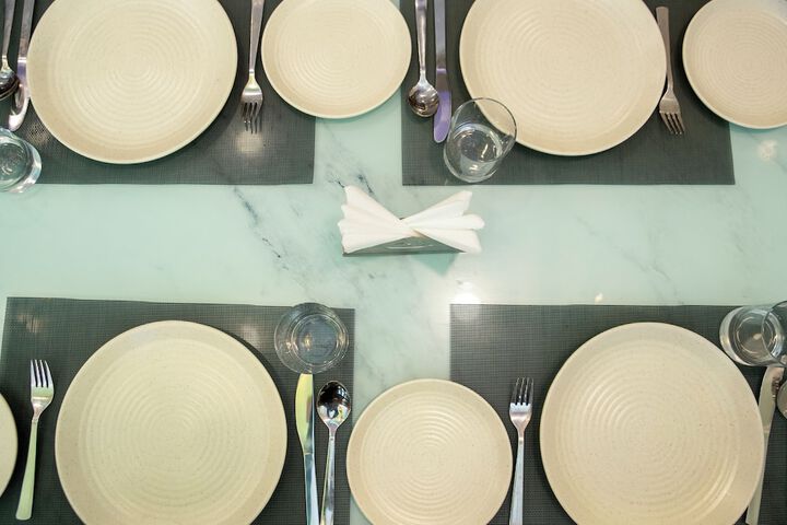 Dining 35 of 49