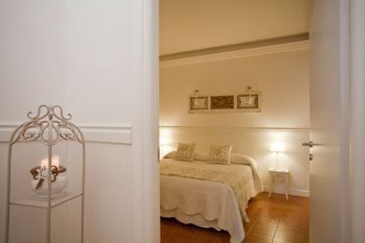 Room 4 of 18