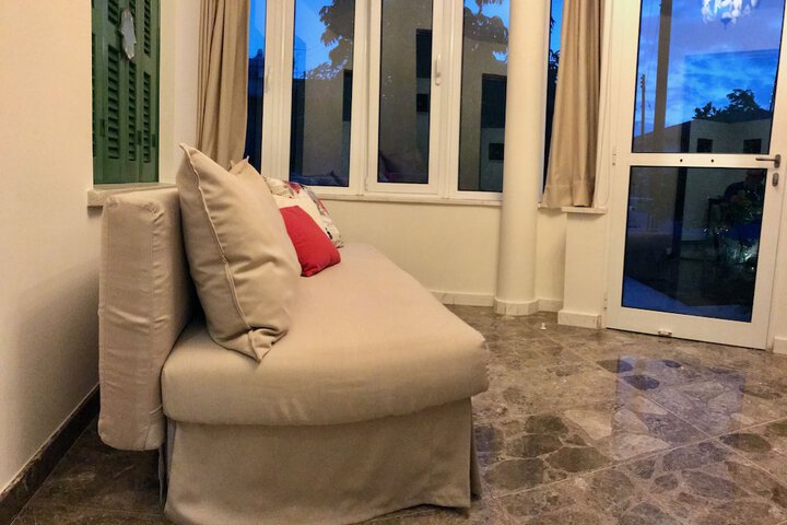 Room 33 of 104