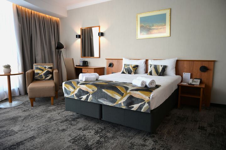 Room 8 of 24