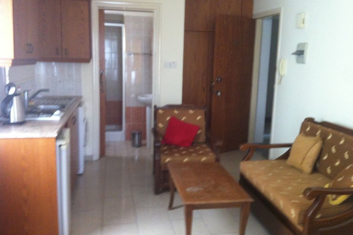 Room 9 of 15