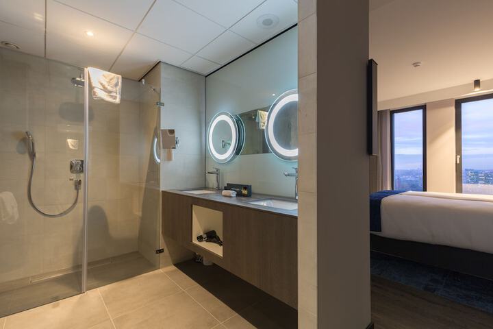 Room 19 of 47