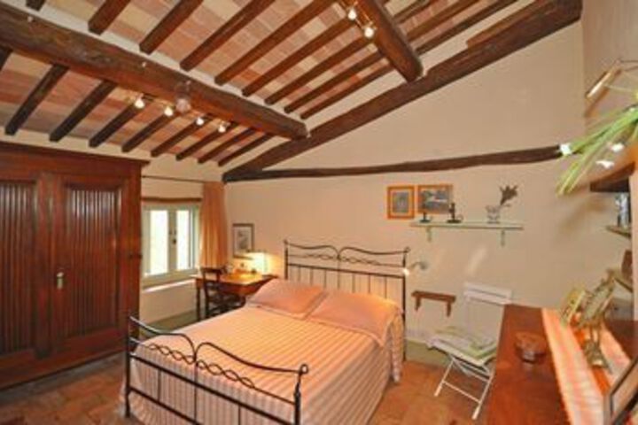 Room 4 of 20