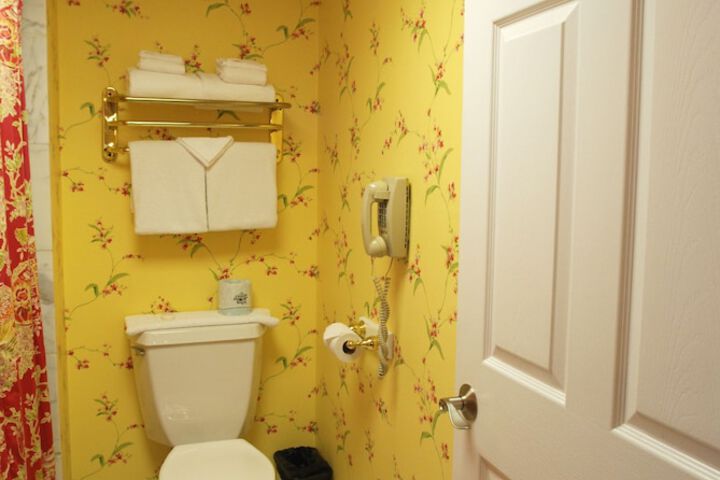 Room 14 of 19