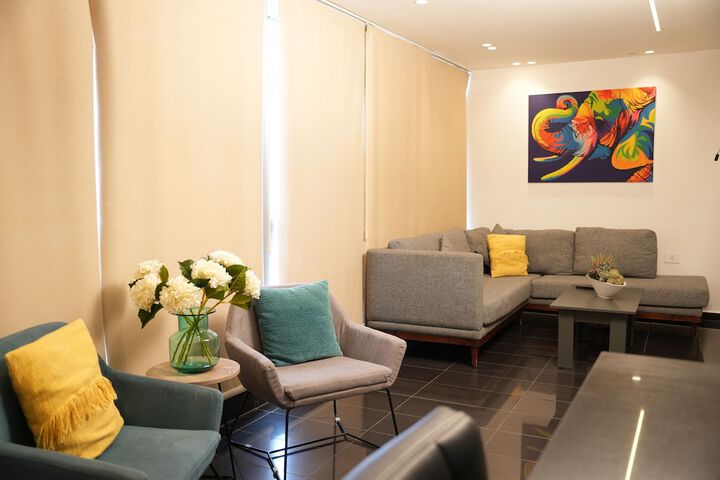 Room 12 of 25