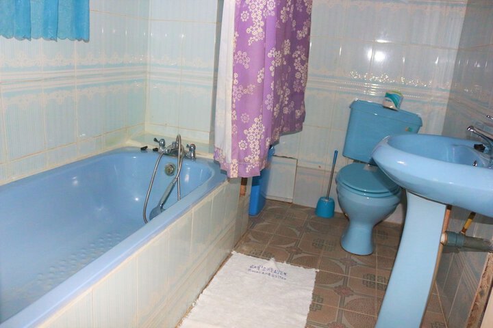 Room 10 of 22