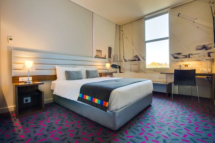 Room 13 of 47
