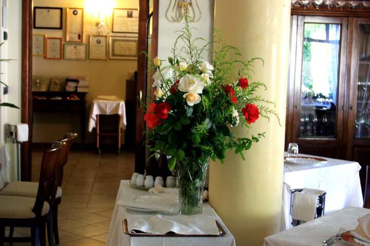 Dining 21 of 49
