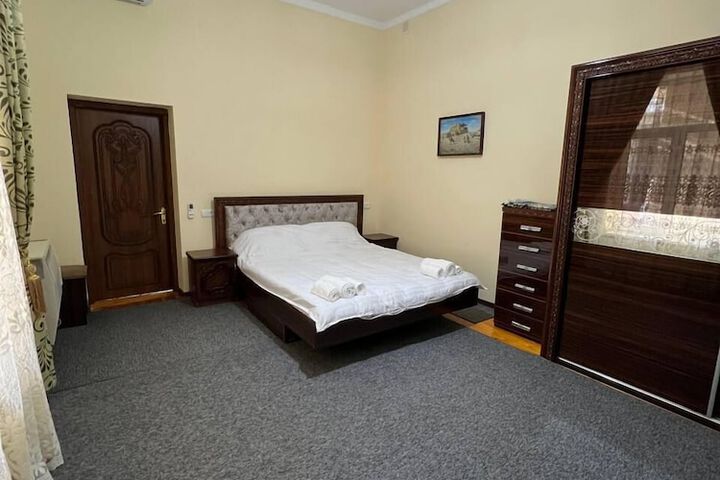 Room 3 of 17