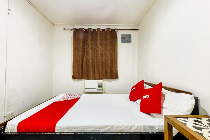 Room 27 of 84