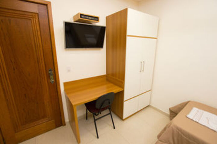 Room 17 of 78