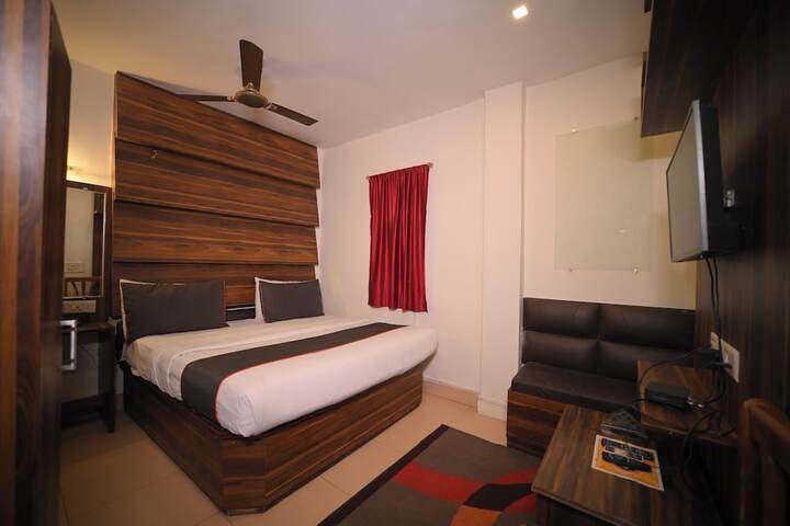 Room 11 of 38